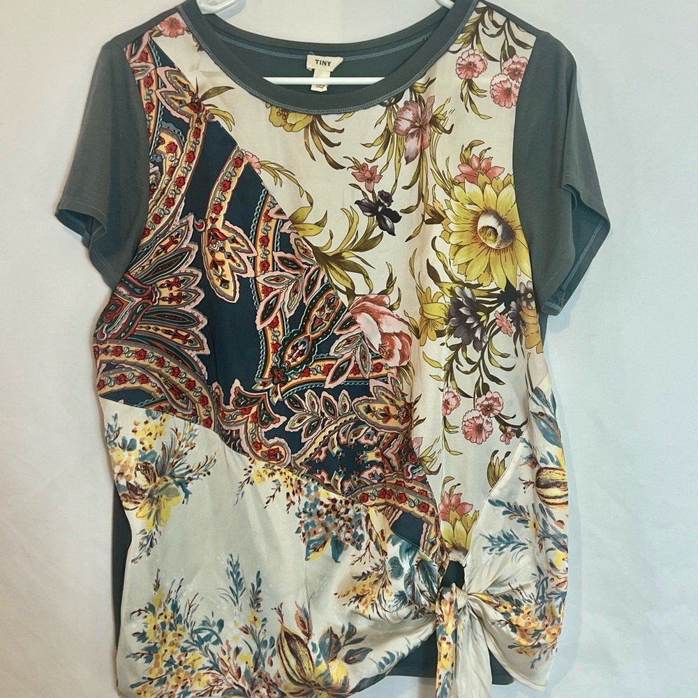 Floral Paisley Tie-Front Top – Boho Mixed Print Blouse